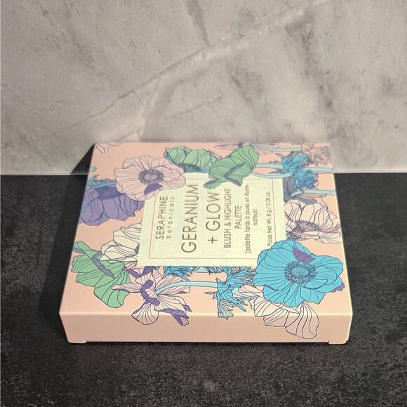 Seraphine Botanicals New Geranium & Glow blush & highlight palette full size - Picture 5 of 9